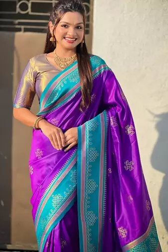 Purple border traditional butti & geometric zari work rich woven pallu design