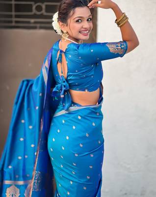 Navy blue silk blend saree with golden zari motifs & rina woven pallu | tnaditional festive wear saree 4
