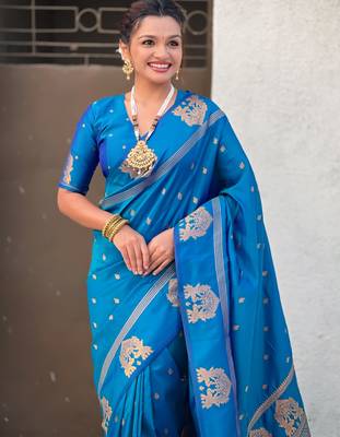 Navy blue silk blend saree with golden zari motifs & rina woven pallu | tnaditional festive wear saree 5