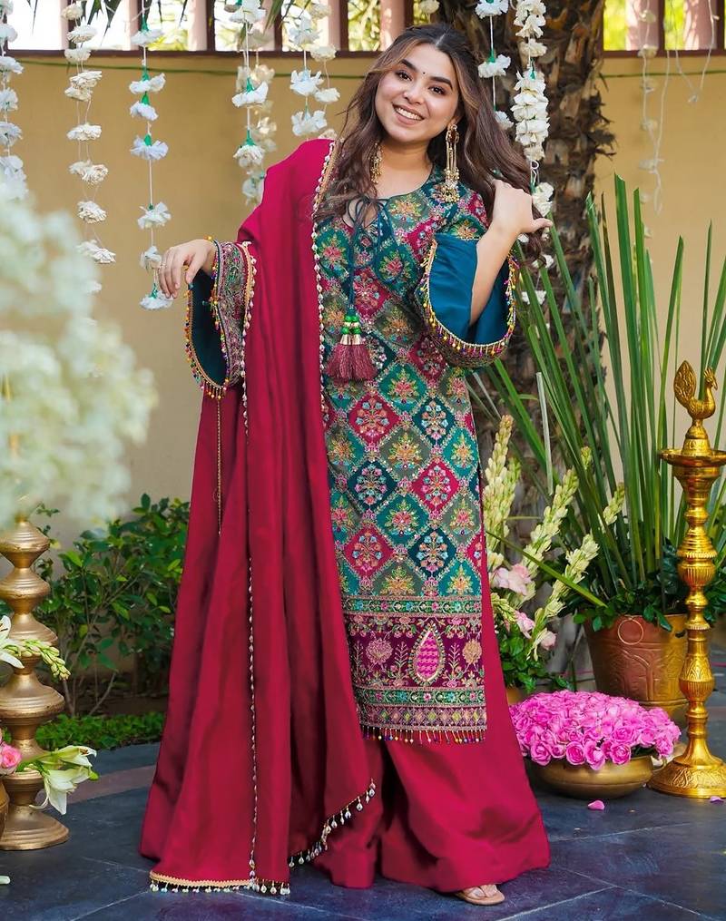 Kedarfab women's pure silk traditional motiff printed kurta palazzo with dupatta set