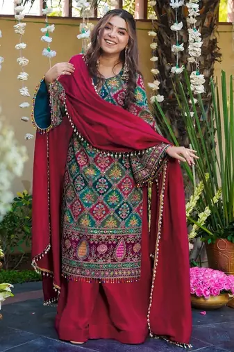 Kedarfab women's pure silk traditional motiff printed kurta palazzo with dupatta set