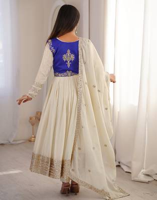 Kedarfab women's chinnon silk traditional motiff anarkali kurta pant with dupatta set 4