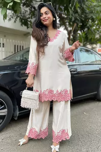 Kedarfab women's cotton blend floral embroidered kurta palazzo set