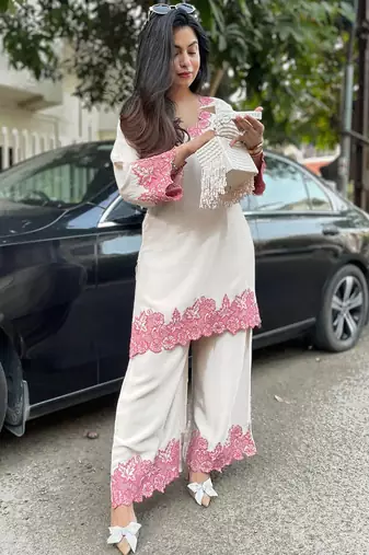Kedarfab women's cotton blend floral embroidered kurta palazzo set