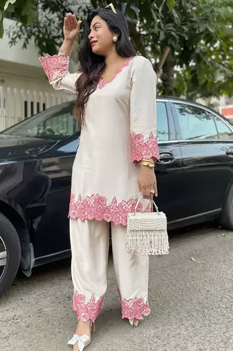 Kedarfab women's cotton blend floral embroidered kurta palazzo set