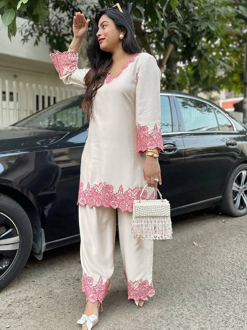 Kedarfab women's cotton blend floral embroidered kurta palazzo set