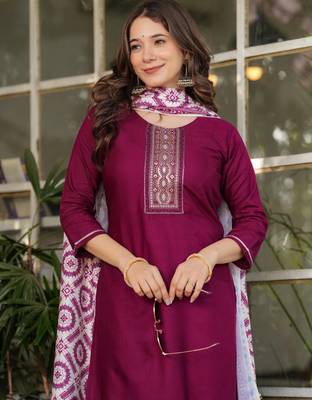  maroon silk blended kurta set 5
