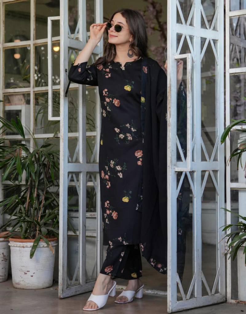  black floral printed kurta set