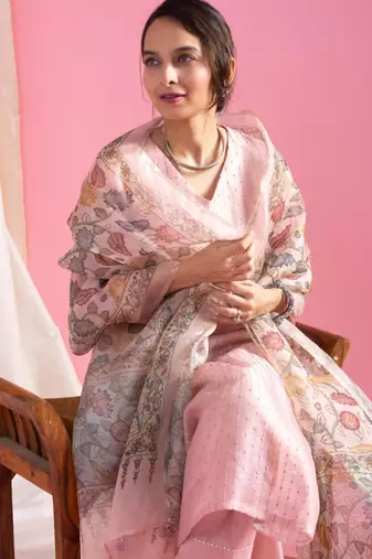 pink sequence embroidered kurta set 