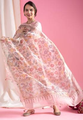 pink sequence embroidered kurta set  4