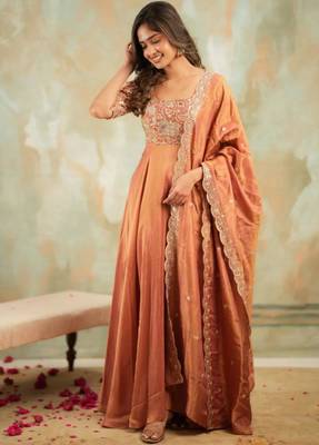 Peach embroidered anarkali set 4