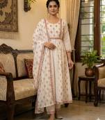 off white printed suit set