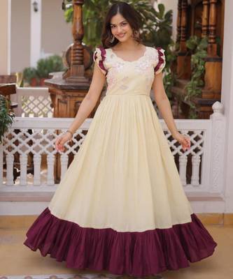 Dar-cream embroidered anarkali set 4