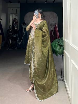 olive embroidered kurta set 2