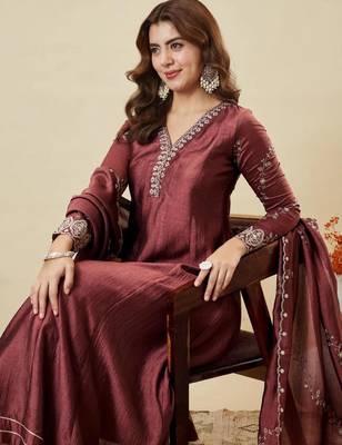 Dark wine embroidered kurta set 3