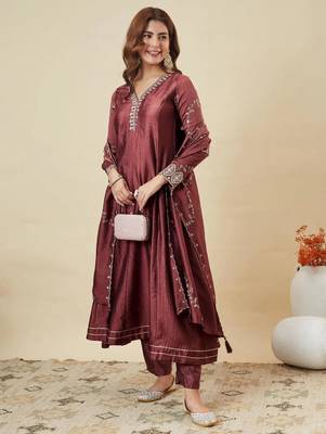Dark wine embroidered kurta set 4
