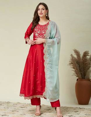 red traditional kurta set 1
