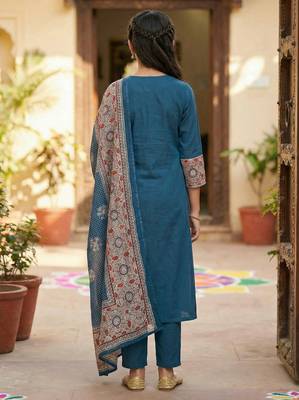 Girl's silk blend digital printed anarkali kurta pant with dupatta set 3
