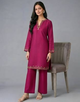 Pink embroidered rayon kurta set 2