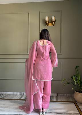 pink crunchy silk top and pant set with dupatta 3