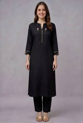 Black embroidered rayon kurta set 4