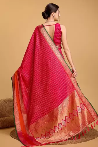 Dark pink woven checkered pure silk banarasi saree with blouse