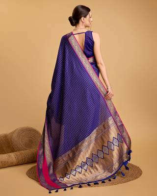 Royal blue woven checkered pure silk banarasi saree with blouse 4