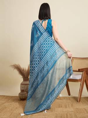 Blue printed color block embellished cotton silk bollywood saree with blouse 4