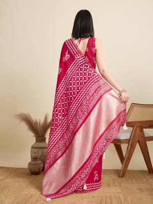 Pink printed color block embellished cotton silk bollywood saree with blouse 4