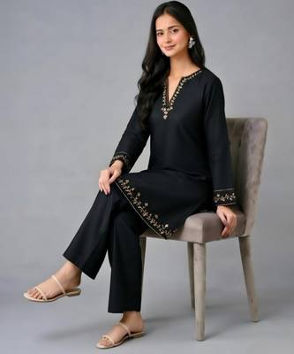 Black embroidered rayon kurta set 4