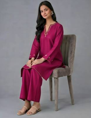 Pink embroidered rayon kurta set 4