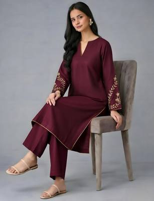 Maroon embroidered rayon kurta set 4
