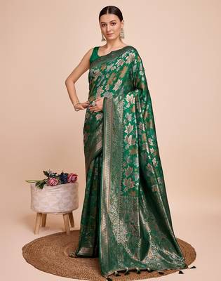 Green woven embellished silk blend banarasi saree with blouse 3