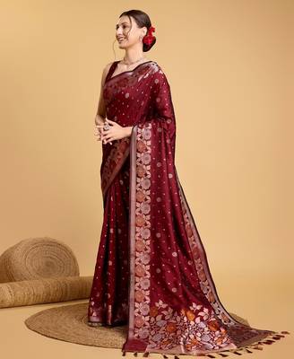 Maroon woven embellished silk blend banarasi saree with blouse 3