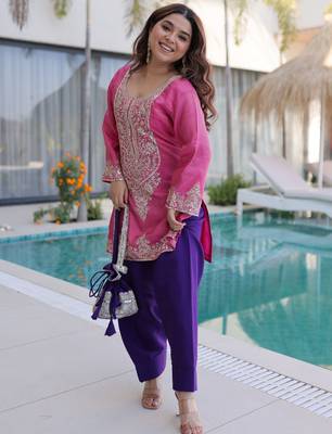 Alluring Pink Zari Work Viscose Traditional Salwar Kameez 3