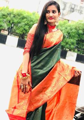Green red silk blend banarasi saree with unstitched blouse piece 2