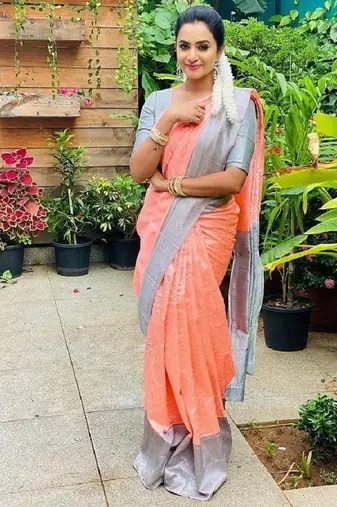 Peach grey silk blend banarasi saree with unstitched blouse piece