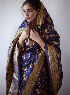 Blue silk blend banarasi saree with unstitched blouse piece 4