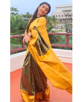 Green yellow silk blend banarasi saree with unstitched blouse piece 2