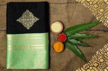 Black green silk blend banarasi saree with unstitched blouse piece 2
