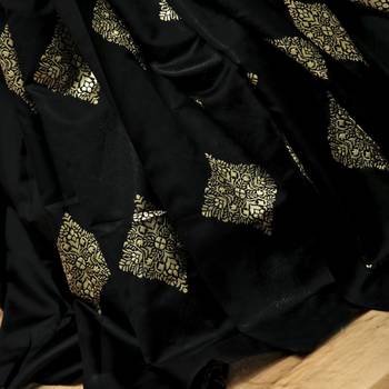 Black green silk blend banarasi saree with unstitched blouse piece 4