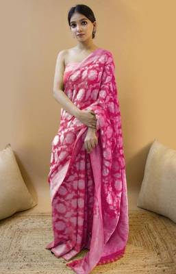 Pink silk blend banarasi saree with unstitched blouse piece 1