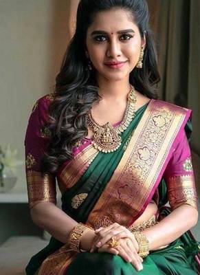 Green pink silk blend banarasi saree with unstitched blouse piece 2