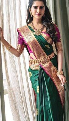 Green pink silk blend banarasi saree with unstitched blouse piece 3