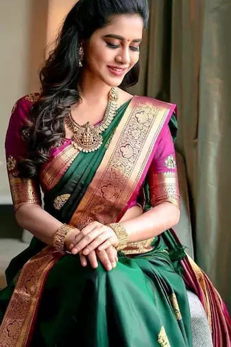 Green pink silk blend banarasi saree with unstitched blouse piece