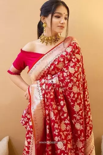Red silk blend banarasi saree with unstitched blouse piece