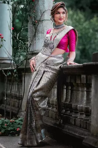 Grey silk blend banarasi saree with unstitched blouse piece