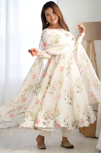 pure soft organja silk fully flair kali and canvas patta with duppta set ,pent ready to wear