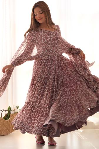 Pure soft fox georgette  fully flare printed  anarkali,with duppta set,pent ready to wear