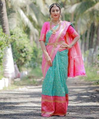 Sky blue pink silk blend banarasi saree with unstitched blouse piece 5